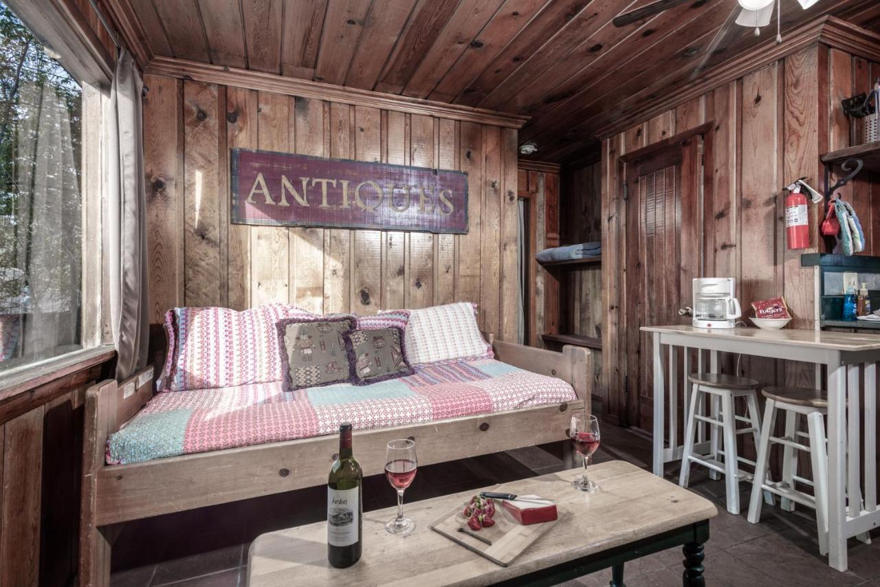 רואידוסו Cozy Cabin, 2 Bedrooms, Fireplace, Midtown, Sleeps 5 מראה חיצוני תמונה